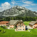 Reschbergerhof By Geierspichler * Anif