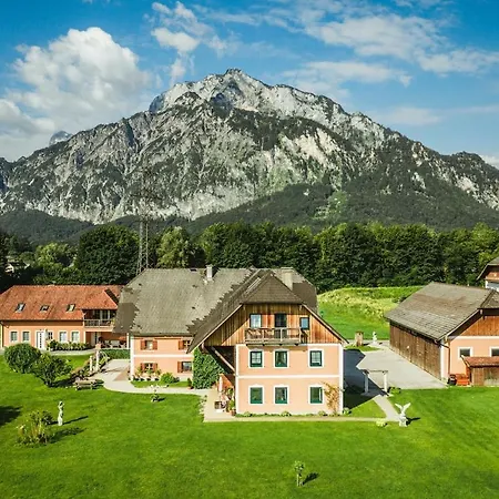 Reschbergerhof By Geierspichler * Anif